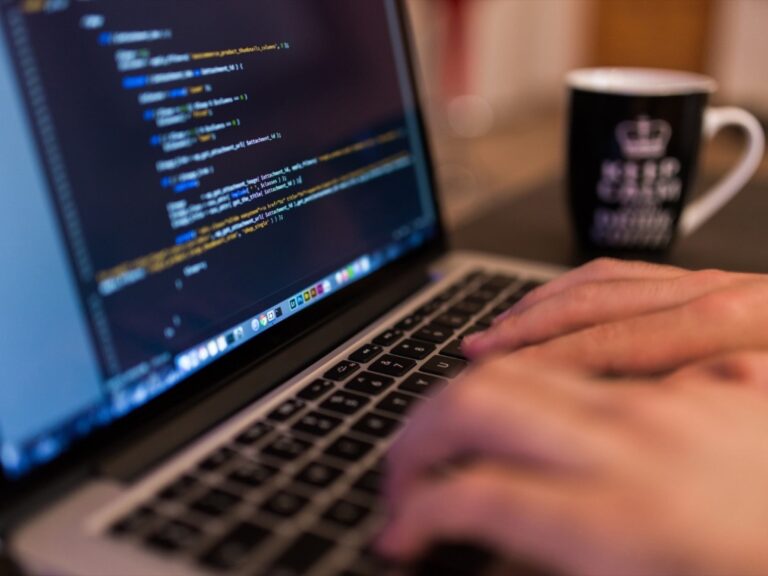 How to Choose the Most Appropriate Online Coding Platform: A Practical Guide