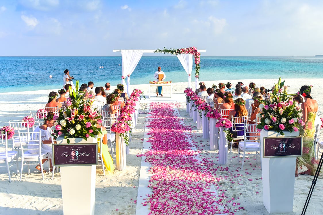 5 flowers to decorate a wedding event